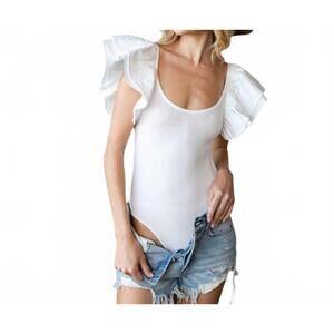 NEW HOITY TOITY ruffle shoulder ribbed bodysuit in white